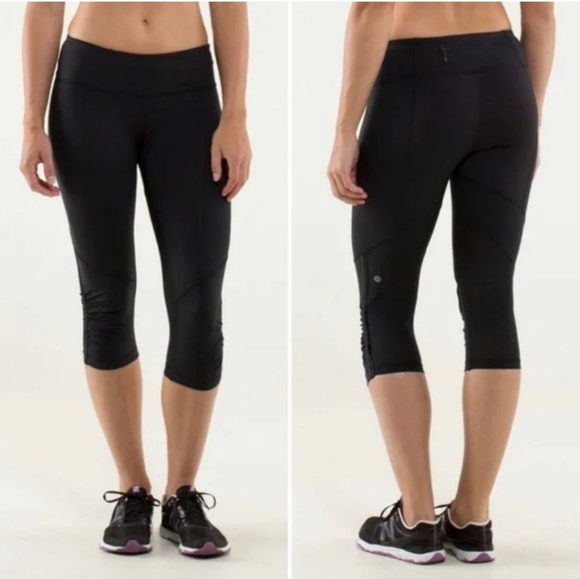 Lululemon Black Ruched Cropped Workout Leggings - Picture 1 of 5